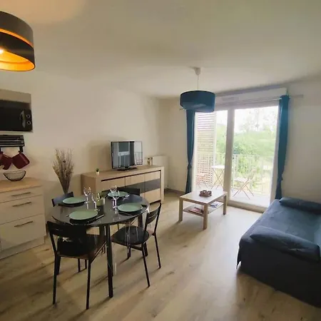 Apartment Au Calme Sur Le Canal Et Proche